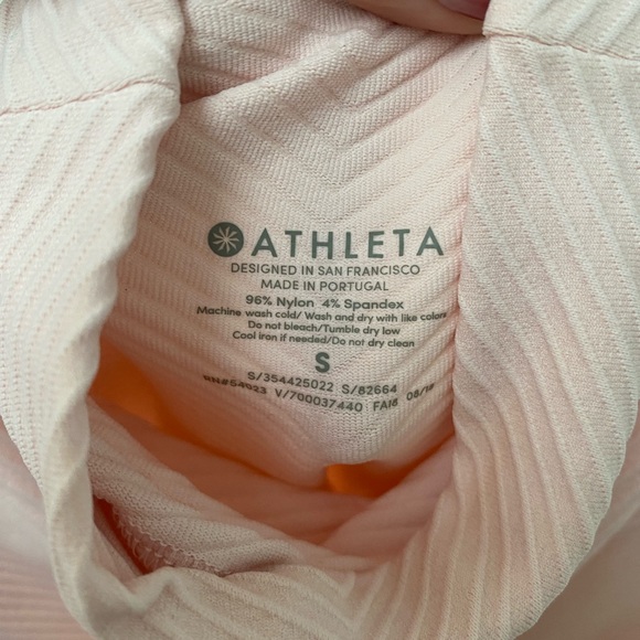Athleta flurry base layer tank in milkshake pink , size small activewear - Picture 8 of 8